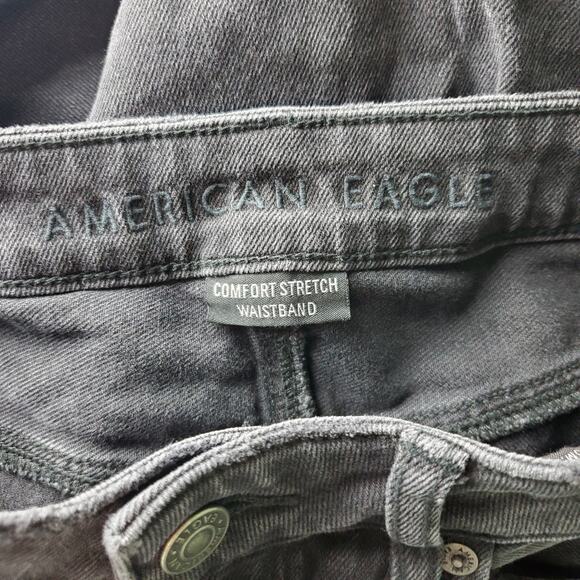 American Eagle Womens Black Distressed Mom Jeans Size 4 X-Long - Picture 4 of 7